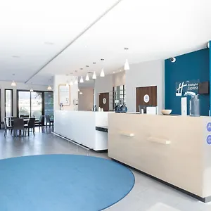 https://kyriad-marseille-provence-aeroport.fr-provencehotel.com