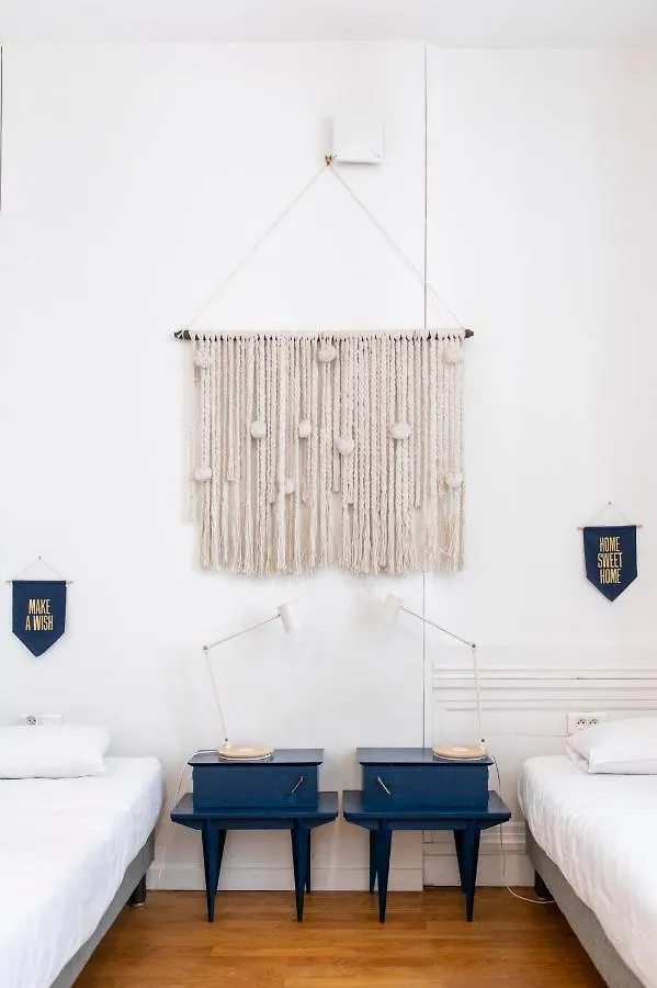 Slo Hostel Lyon Les Pentes (Adults Only)