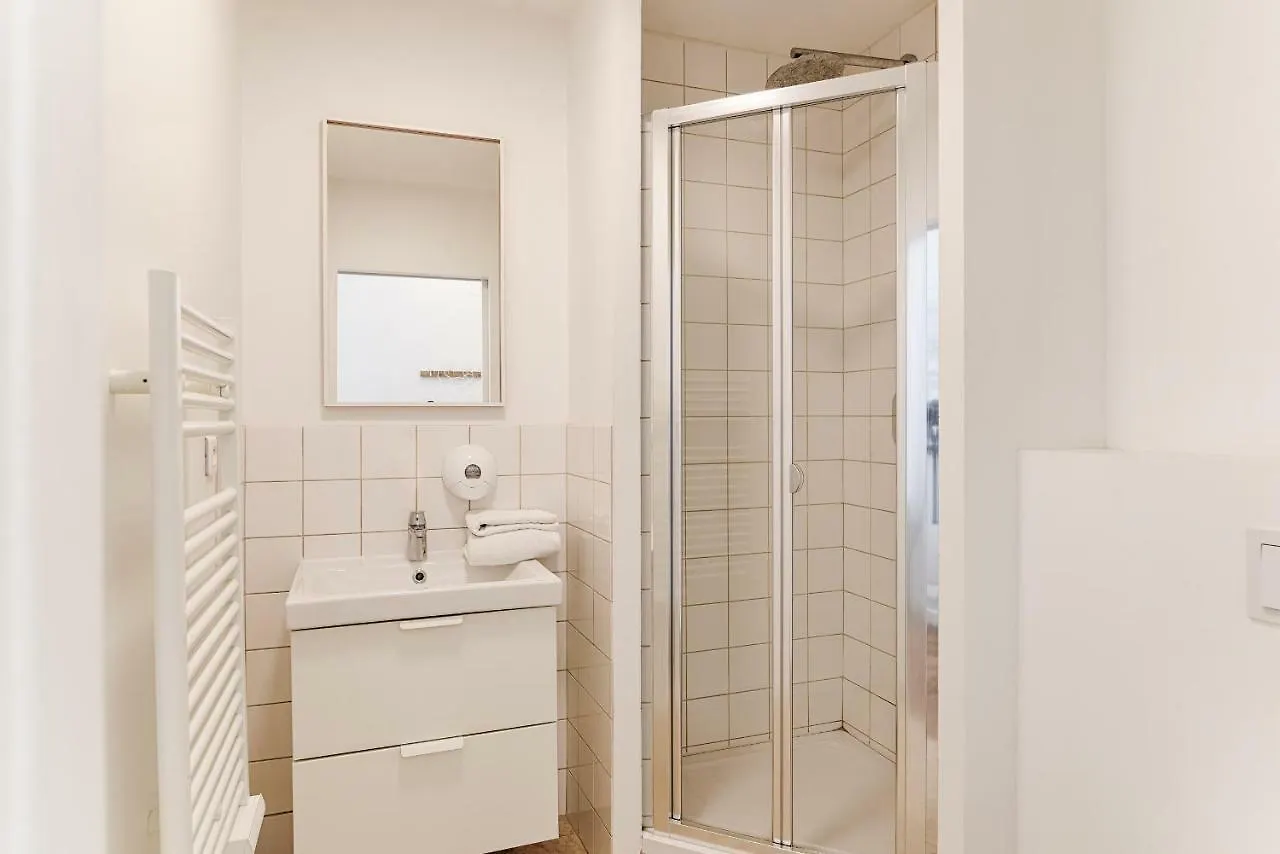 Slo Hostel Lyon Les Pentes (Adults Only) 0*,  Francja