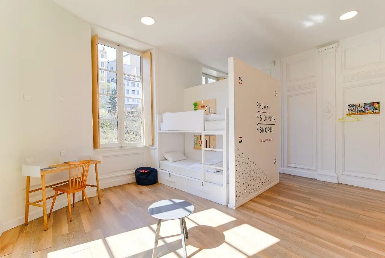 Slo Hostel Lyon Les Pentes (Adults Only) 0*,  Francja